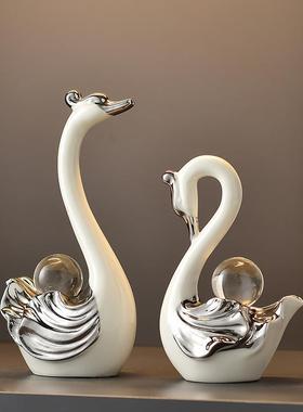 酒柜摆件客厅2025新款水晶天鹅客厅轻奢高档酒柜电视柜高级感装饰