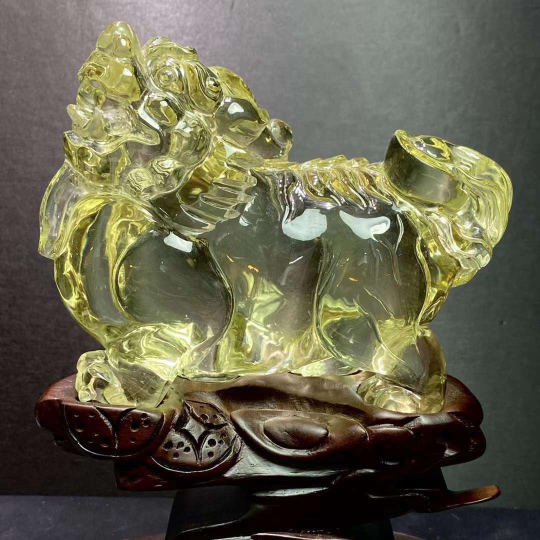 天然黄水晶貔貅摆件原石观赏石摆件晶体透亮黄晶水晶雕刻家居摆设