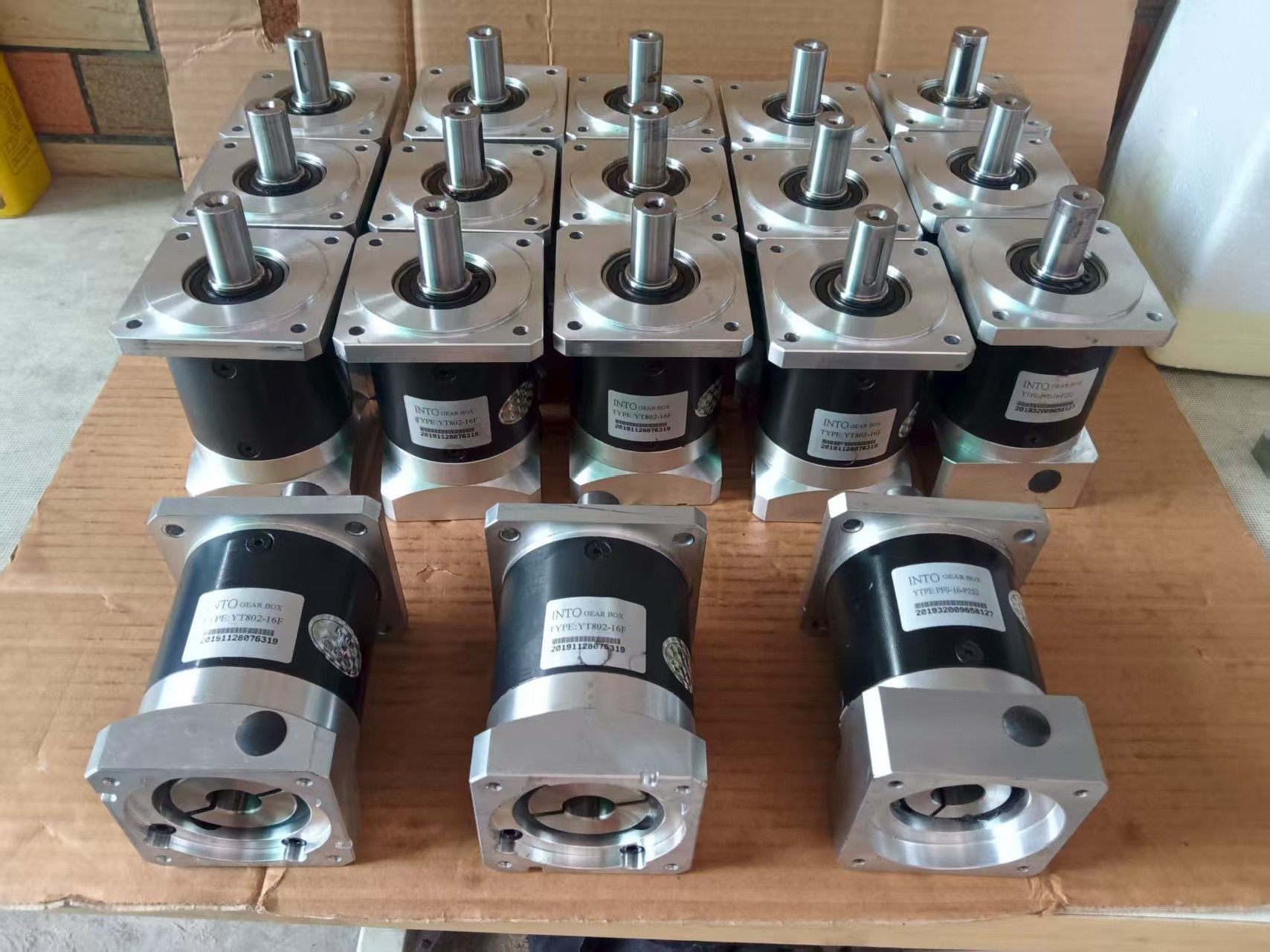 750w行星减速机：速比1：16∥YT802一16F［输入孔