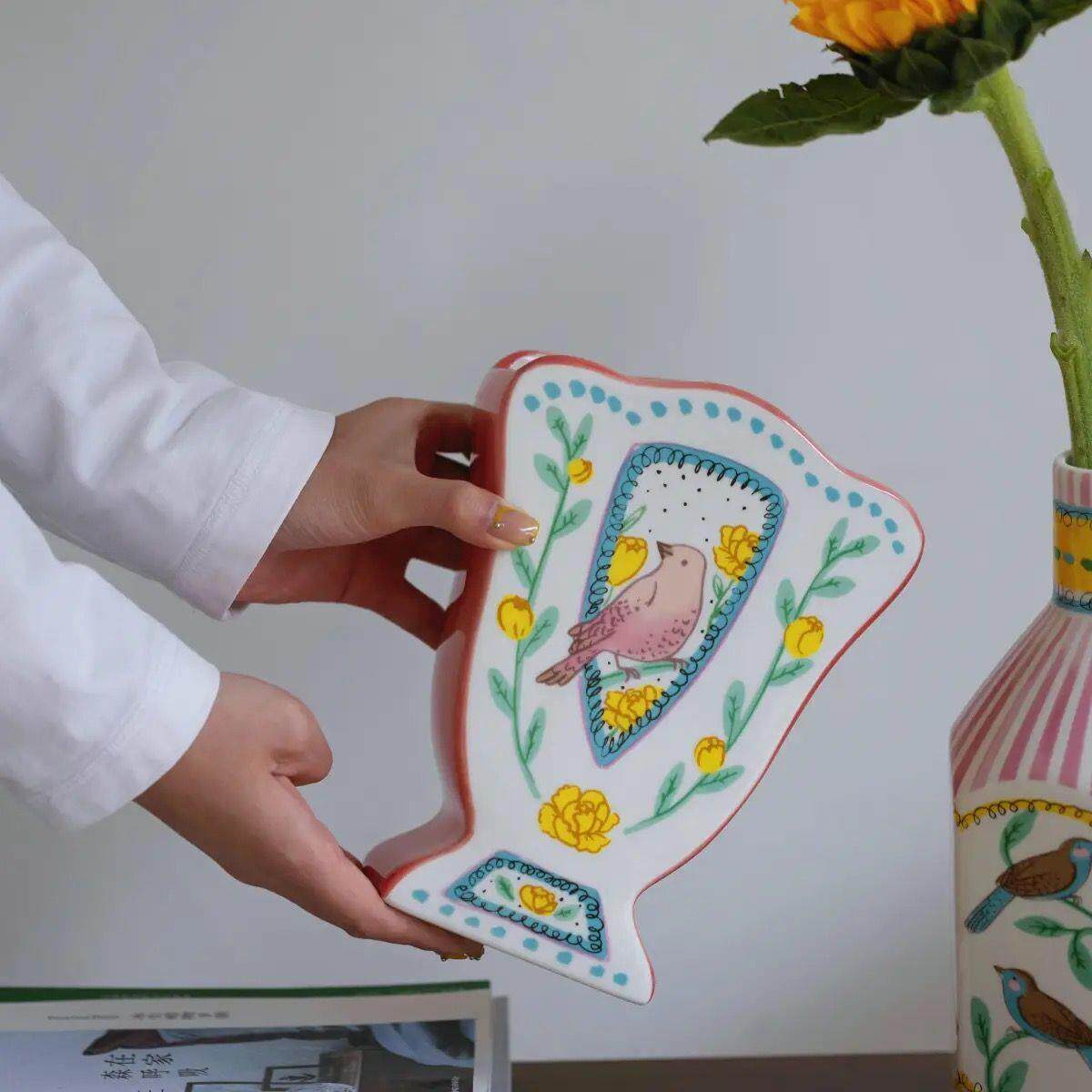 田园花卉小鸟陶瓷花瓶摆件家居办公室复古装饰桌面可水培植物花瓶