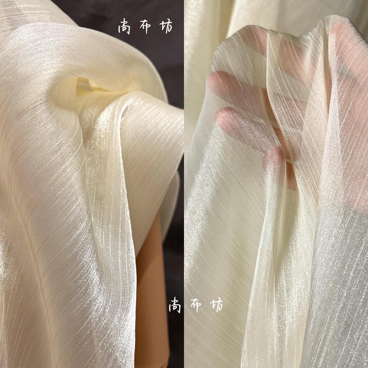 浅香槟色冰花褶皱光泽肌理面料服装裙子婚庆背景布装饰手工diy布