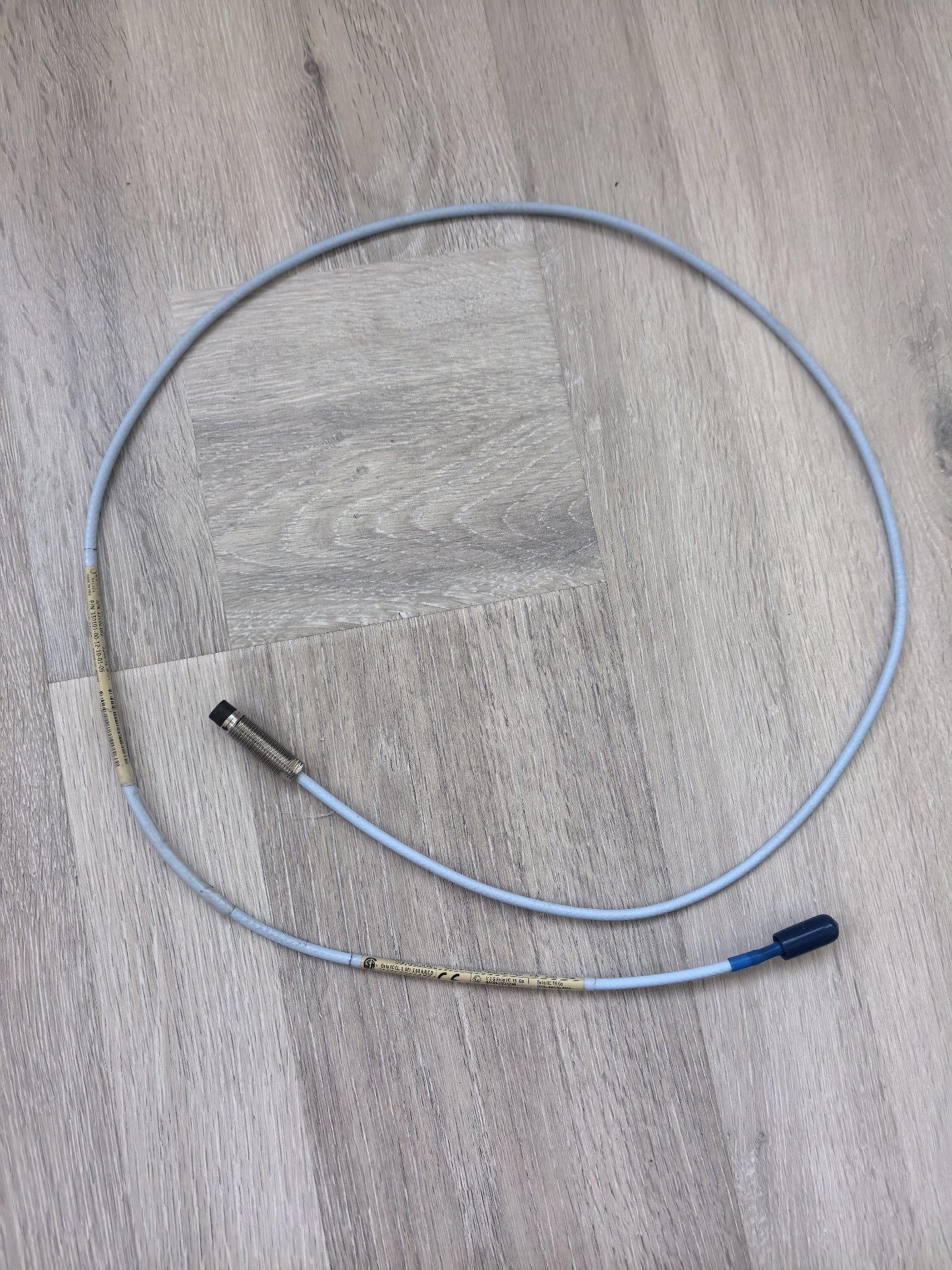 标价卖价 全新正品本特利探头 330101-00-12-10