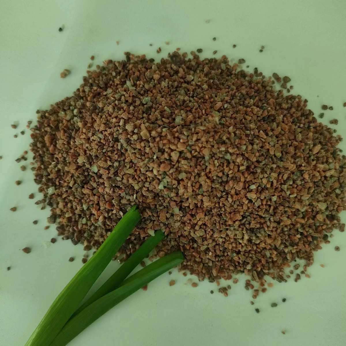 供应 天然彩砂 真石漆彩砂 建筑外墙用彩砂 亮黑砂 白沙子 覆膜砂