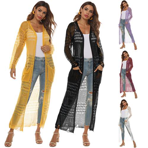 Women's knitted sweater with large pockets and long