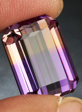 源头直供捡漏价 8.45克拉紫黄晶裸石戒面火彩好 支持私人定制