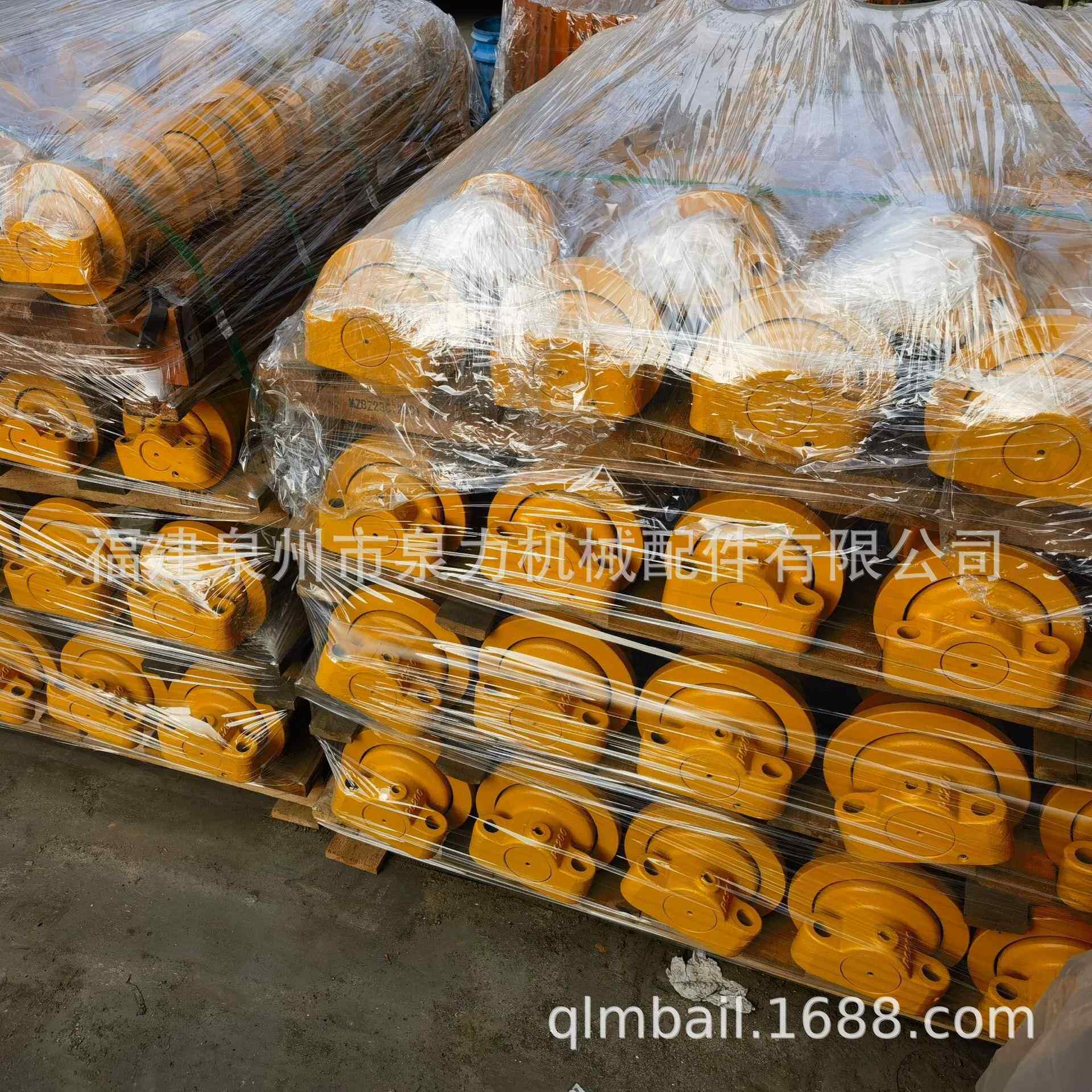挖掘机加藤HD700/770/800的支重轮托轮工程机械底盘配件