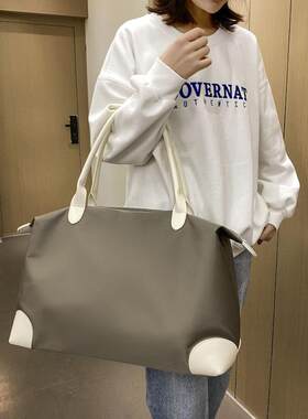 新款旅行袋瑜伽健身包登机训练包住宿助产包男女通用大容量收纳包
