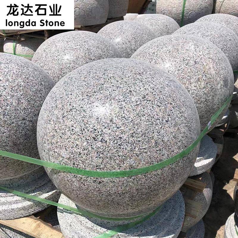 花岗岩挡车圆球五莲红磨光面异型阻车障碍石墩芝麻灰路障石球