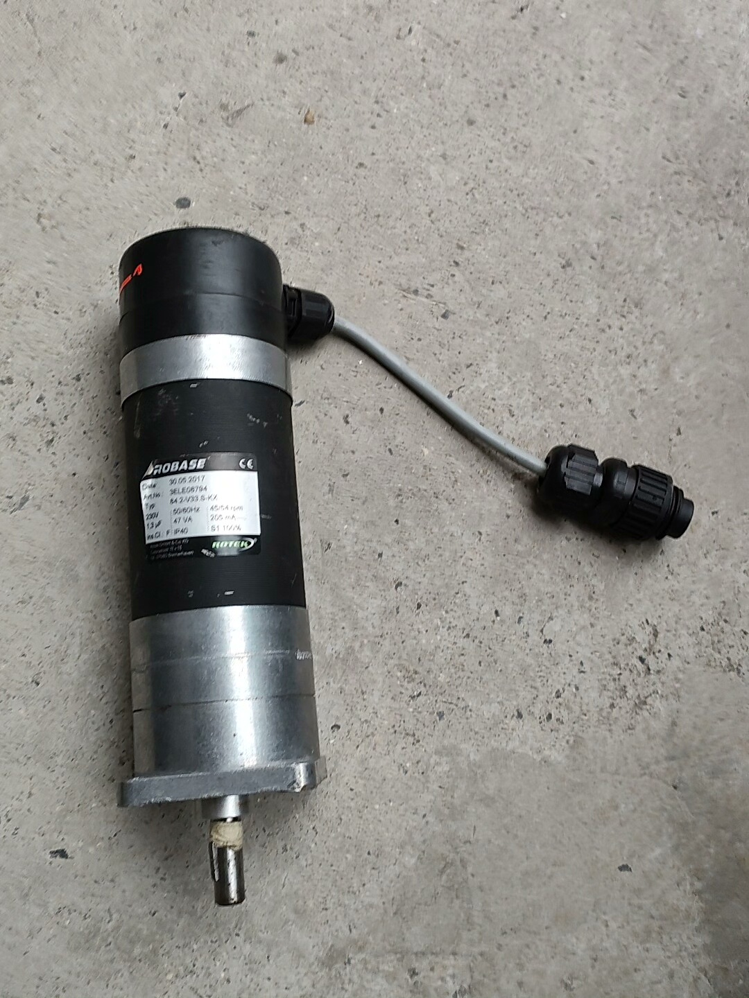 ROBASE电机   拆机， 成色如图所示  实物拍摄 要的