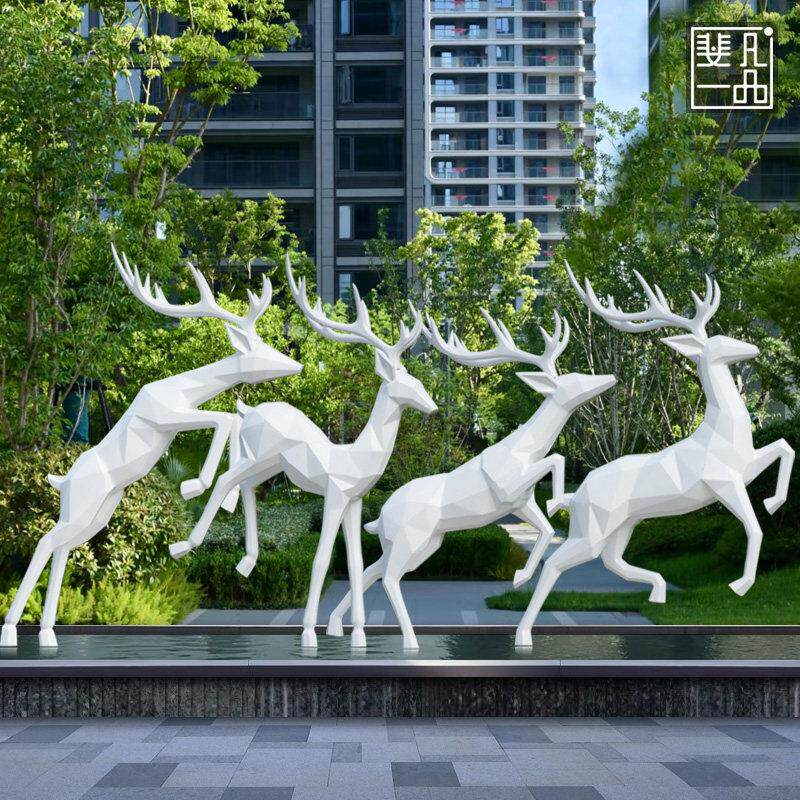 运动鹿雕塑奔跑梅花鹿园林景观社区草坪跳跃鹿动物摆件展厅布景