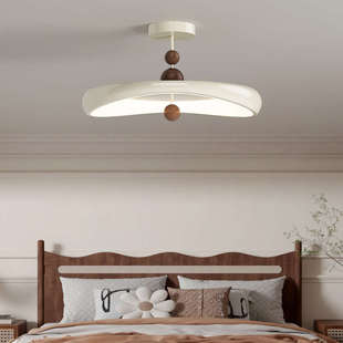 卧室灯中古侘寂风木纹吸顶灯创意奶油风护眼主卧书房间灯中山灯具