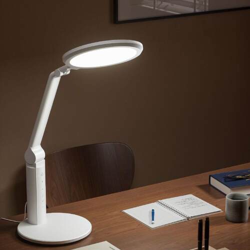 全光谱RG0国AA充插两363用阅级读书桌专读写学生护眼 用台灯