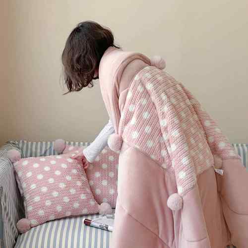 新款毛靠球抱枕被子厚两用加绒加法莱绒午休盖汽80320020毯车内垫