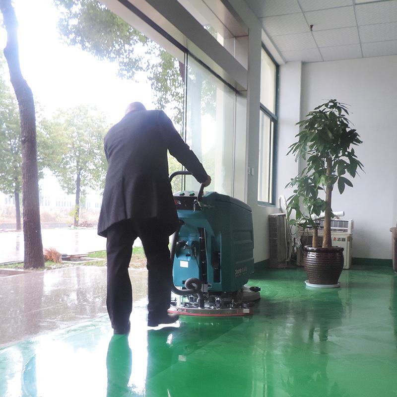 洁乐美大水箱电动洗地机商用车间工业拖地机工厂手推式地面擦地机
