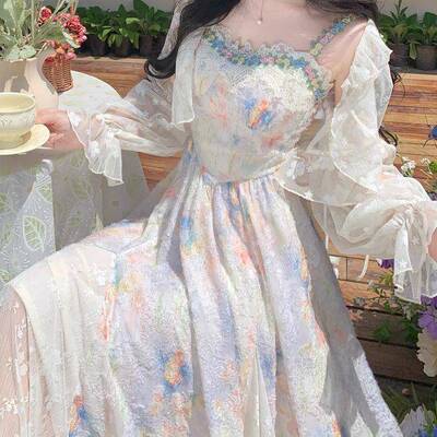 2026夏日新款仙气温柔油画氛围感收腰显瘦多巴胺碎花吊带洋装女