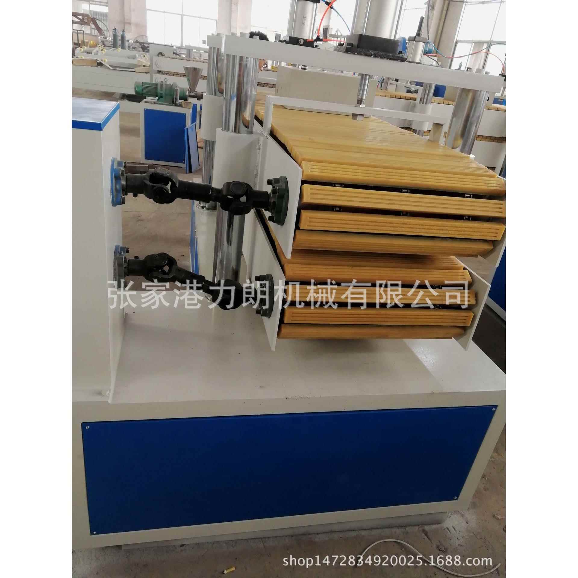 塑料板材牵引机管材型材牵引机皮带式牵引机鱼漂牵引机