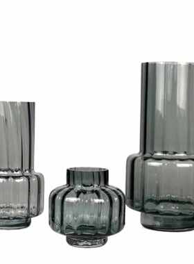 现代简约百搭灰色竖条纹玻璃花瓶软装饰品插花摆件工艺品严选商品