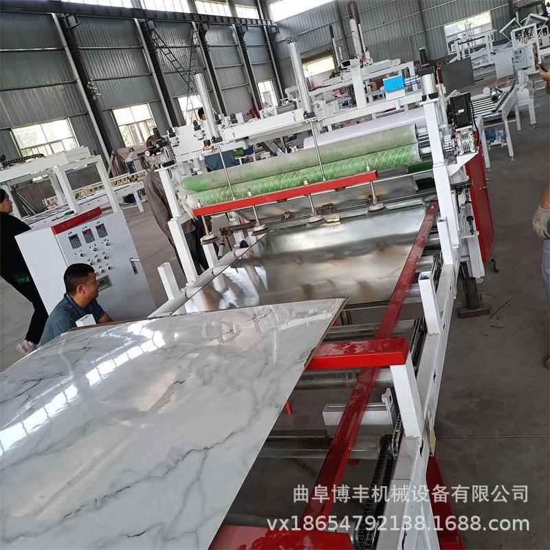 木饰面波音板平贴机 加工可定 PET肤感板贴面机 uv高光板贴膜机