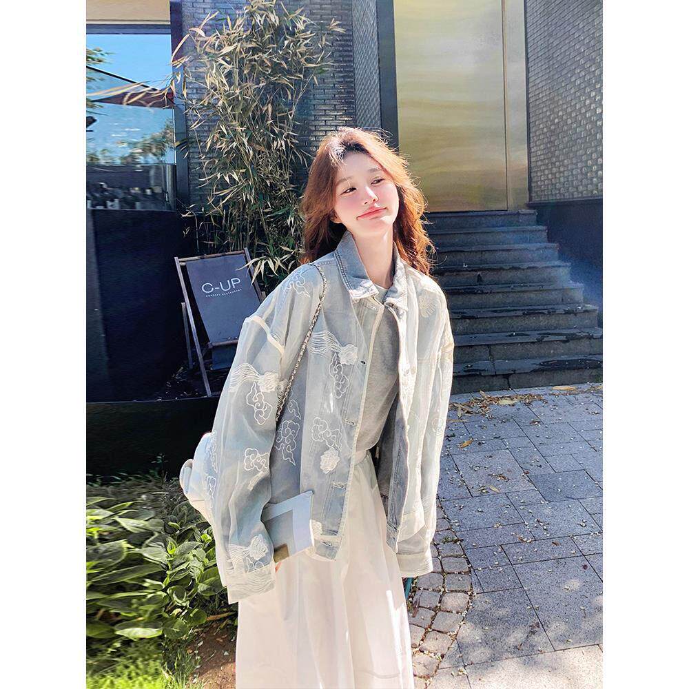 蓝色牛仔外套女2026春秋新款新中式蕾丝刺绣拼接翻领短款夹克上衣