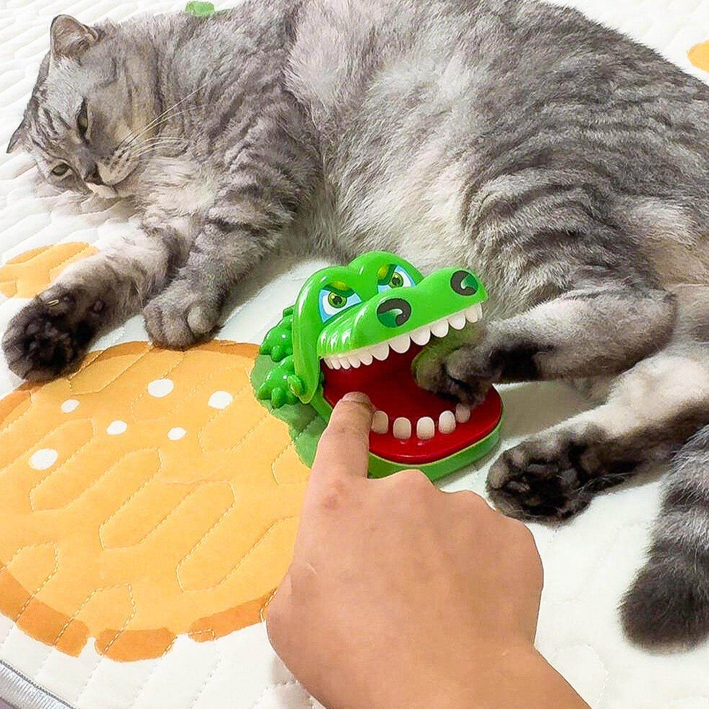 咬手的鳄鱼猫玩具自嗨解闷逗猫猫狗狗可发声整蛊玩具宠物用品