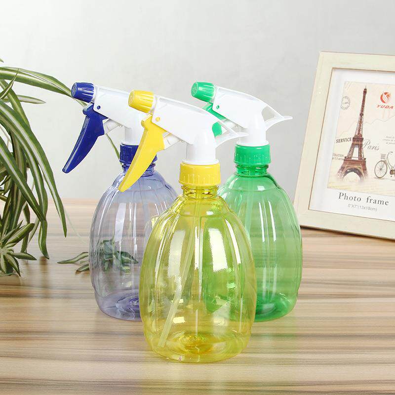 Wholesale plastic watering cans for gardening, including spr