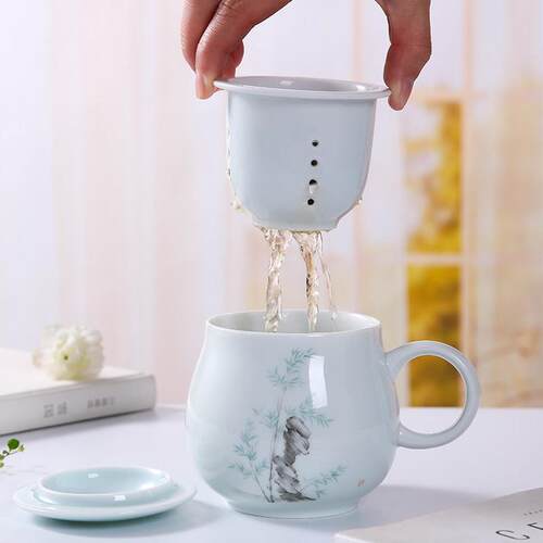 景德镇有盖陶瓷茶杯，滤杯，有柄家用水杯，功夫杯，茶杯，手绘杯