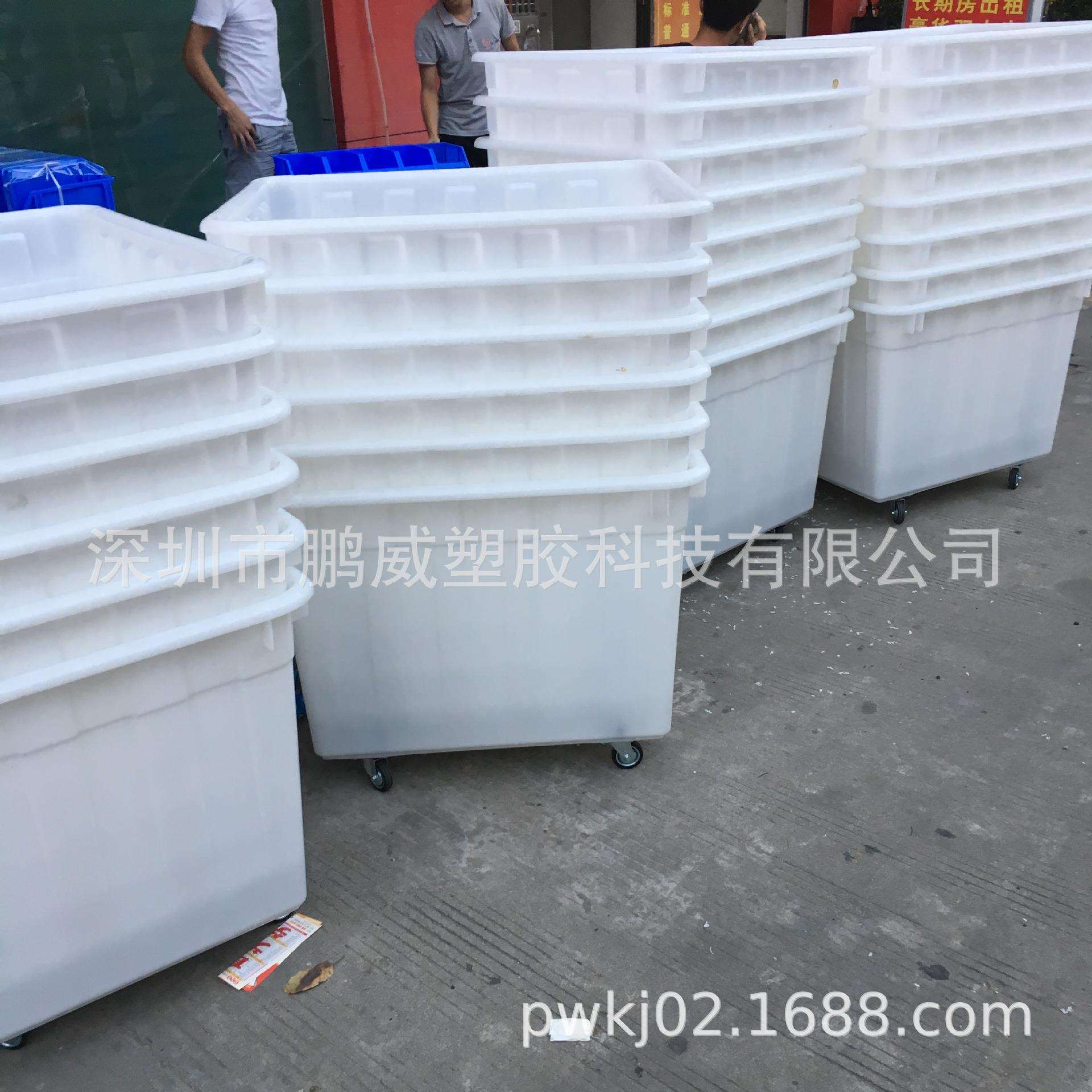 供应汕头童装厂运输箱白色蓝色橘红色大容量周转箱带轮现货直销