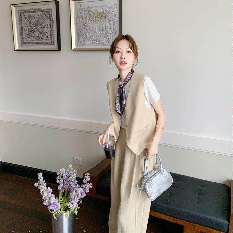 LILY MOST夏新款老钱风气质马甲套装女高级松弛感t恤阔腿裤三件套