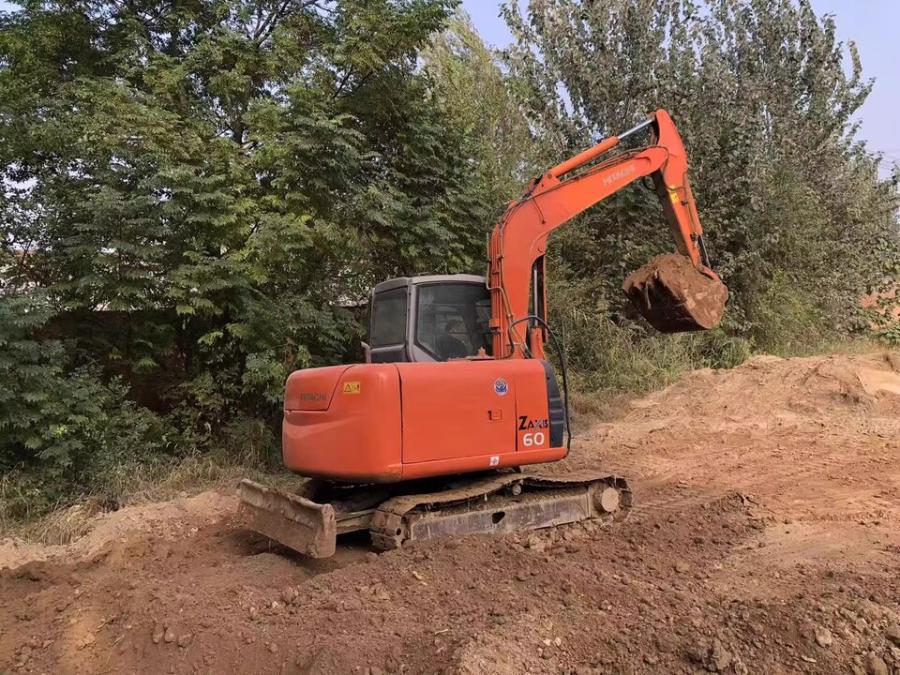 11月20日保定日立60挖掘机网络拍卖公告