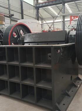 小型柴油颚式破碎机建筑垃圾水泥块破石机全自动细鄂破碎设备厂家