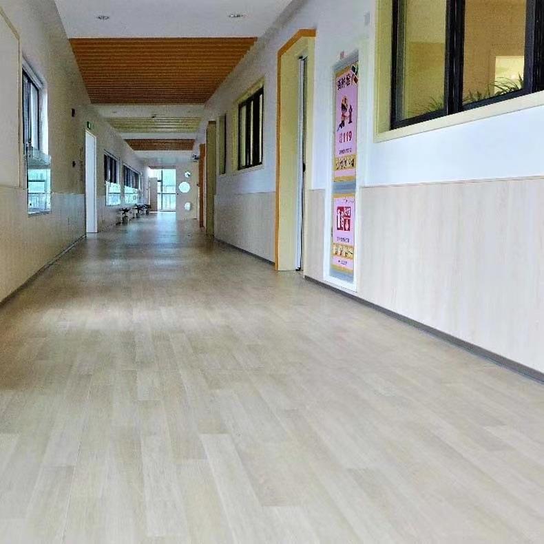 法国洁福木纹地胶学校展厅PVC地板办公室地板革图书馆