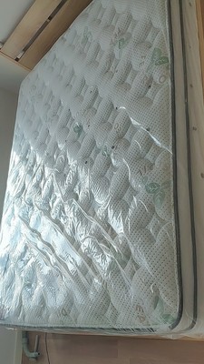 喜临门云朗系列乳胶床垫是好还是差？网友众说纷纭？