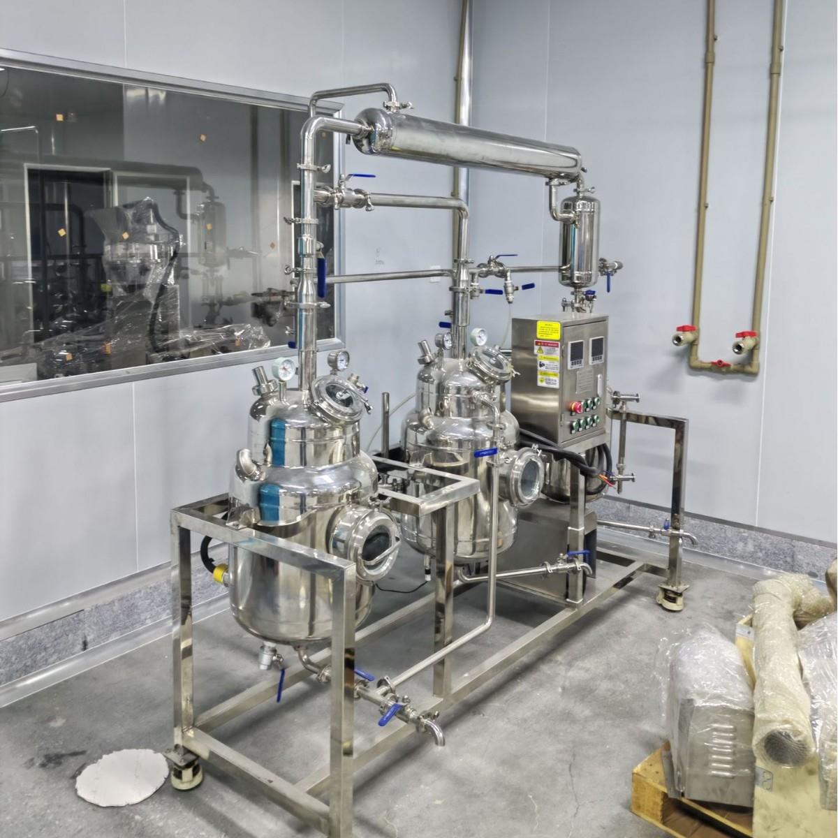 明鹰中药浓缩机组多功能真空水醇油植物精油提取机药厂提取浓缩机