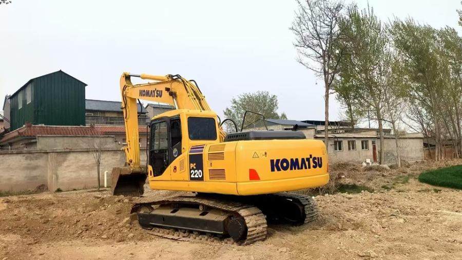 1月12日保定小松220挖掘机网络拍卖公告