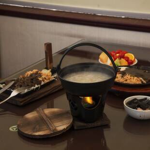 日式加厚铸铁单人小火锅 18cm汤锅加铁炉组合 可旋转迷你火锅锅具