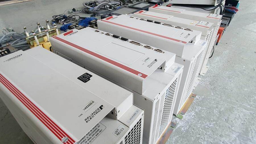 3月6日台州日本三菱PLC模块组、美国瑞恩驱动器、触控屏、变频器、连接器端子等配件一批网络拍卖公告