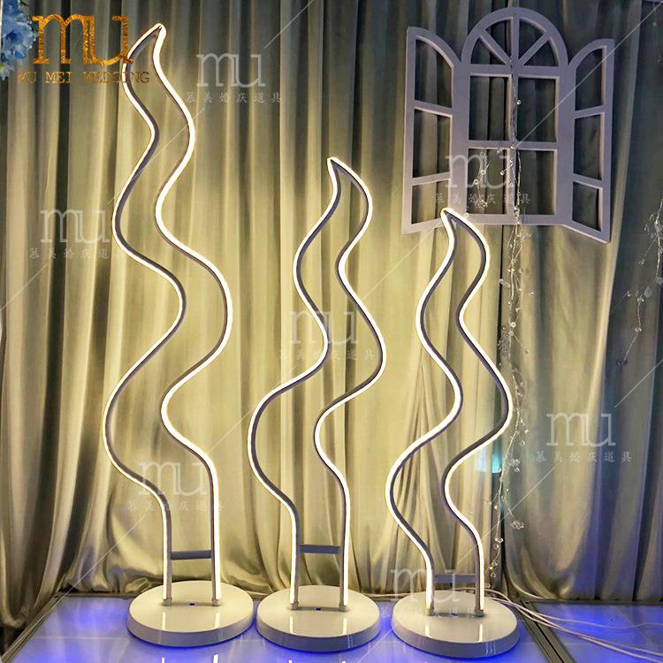 新款婚庆道具T台发光火焰路引水草三件套led发光路引婚礼布置装饰
