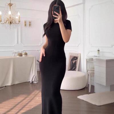 Women's Black Crew Neck Short Sleeve Maxi Dress Slim-Fit
