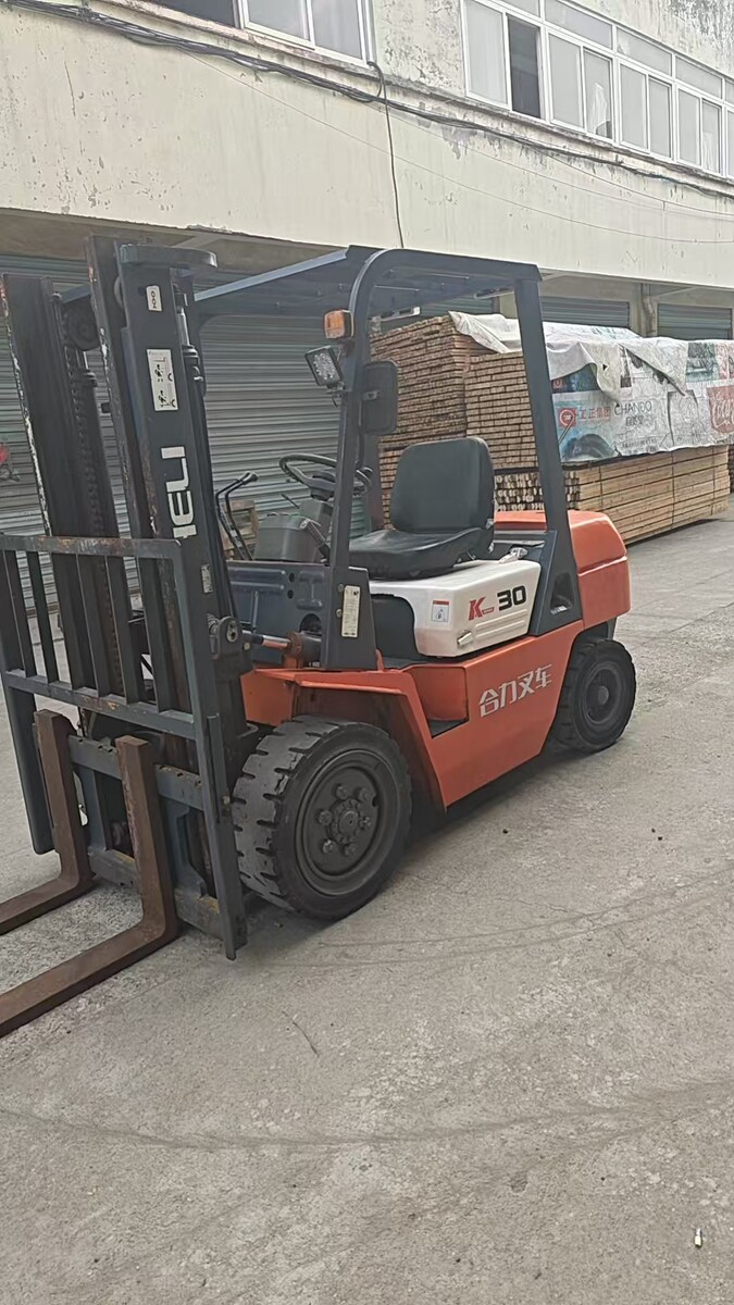 5月9日镇江委托-资产处置叉车一台,合力,载重3吨,起升3米,正常使用网络拍卖公告