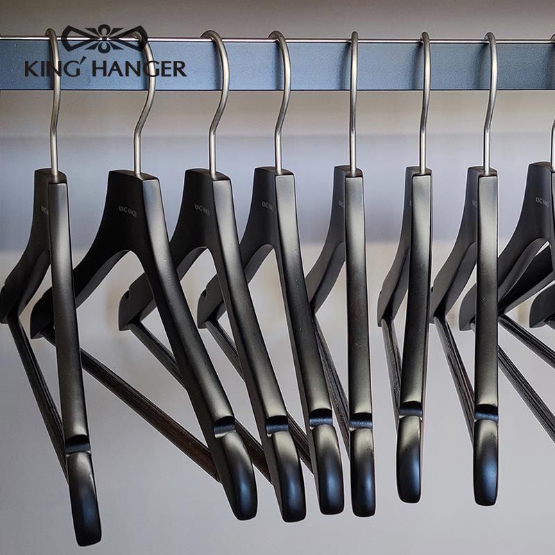 正品金领结黑色衣高端轻奢实木衣高档家用卧室挂木质宽肩痕无衣架