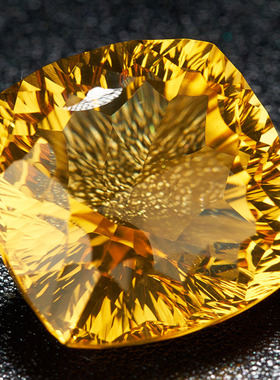 源头批发捡漏价 21克拉黄晶裸石戒面千禧切工火彩好 支持私人定制