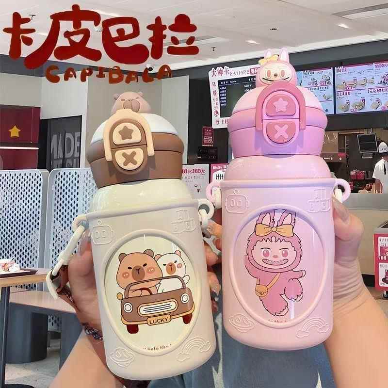 2025新款儿童保温杯316不锈钢食品级卡皮巴拉学生水杯防摔杯带