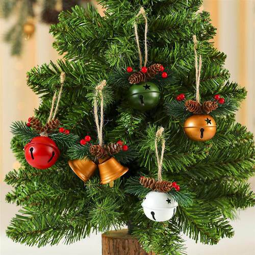 Pinecone Wind Chime Christmas Bell Door Decor with Ornaments