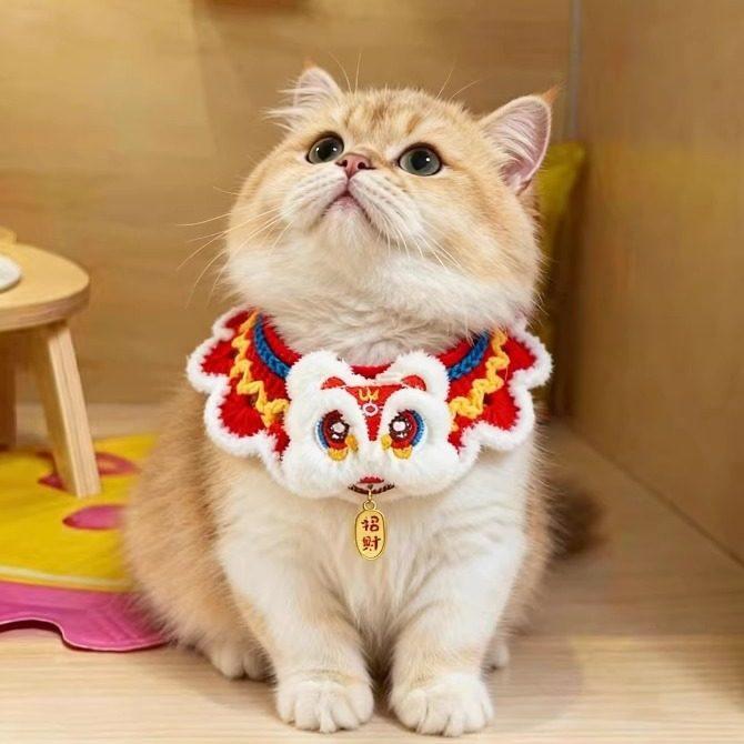 猫咪新年围脖醒狮造型口水巾宠物脖圈围巾小幼猫围兜喜庆新年配饰