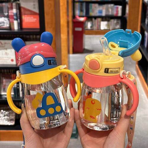 2025新款水杯卡通杯带柄儿童杯便携式宝宝学习饮水杯带吸管幼儿园