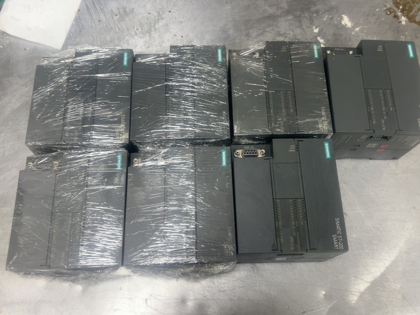 西门子可编程控制器模块，型号6ES7288-1ST30-0A