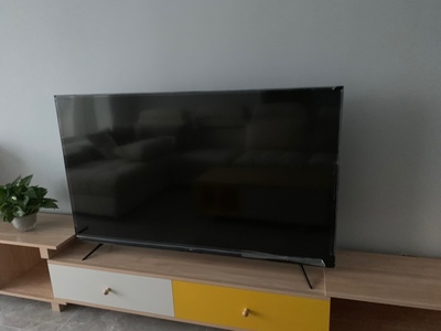 【画质对比】TCL65V6M和海信H65E3A哪个好，亮度质感哪个更佳？