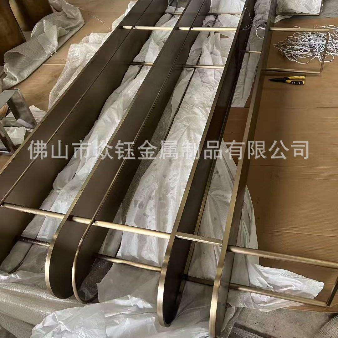 香槟金不锈钢吊柜吊架别墅酒店家装酒架轻奢精品展示架图片
