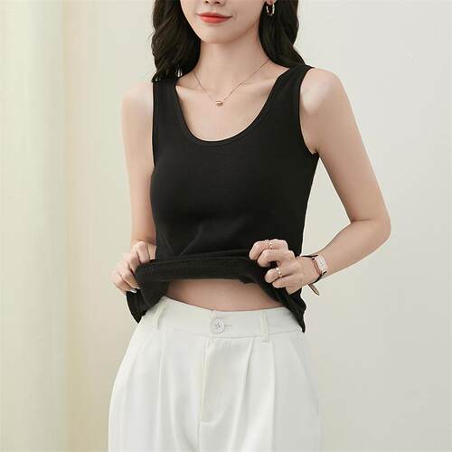 Tank top for women, warm exterior, concealed accessory,