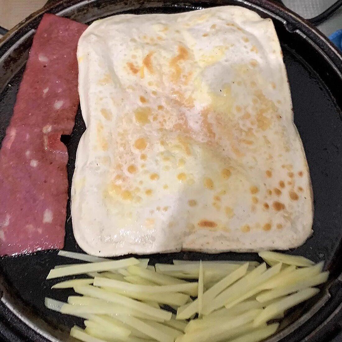 螺小灌妹鸡蛋饼皮半成品葱油饼手抓饼灌早餐食品圆形鸡蛋饼